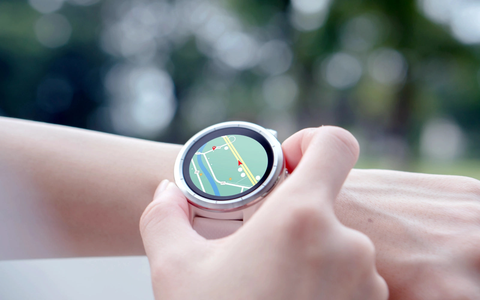 Smartwatch z mapami — kiedy warto zainwestować w taki model?